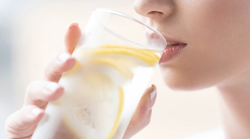 Nằm mơ thấy uống nước là điềm gì? Đánh con gì siêu chuẩn